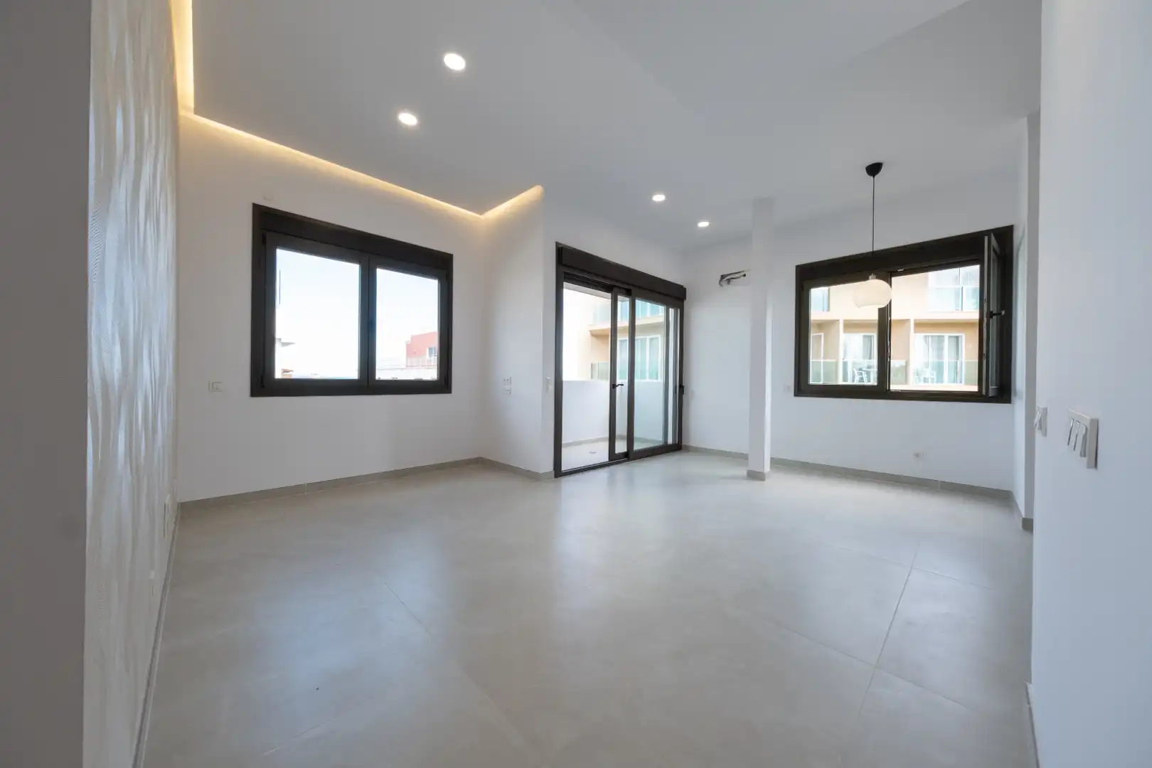 Living room of Attic for sale in Las Palmas de Gran Canaria  with Air Conditioner, Terrace and Storage room