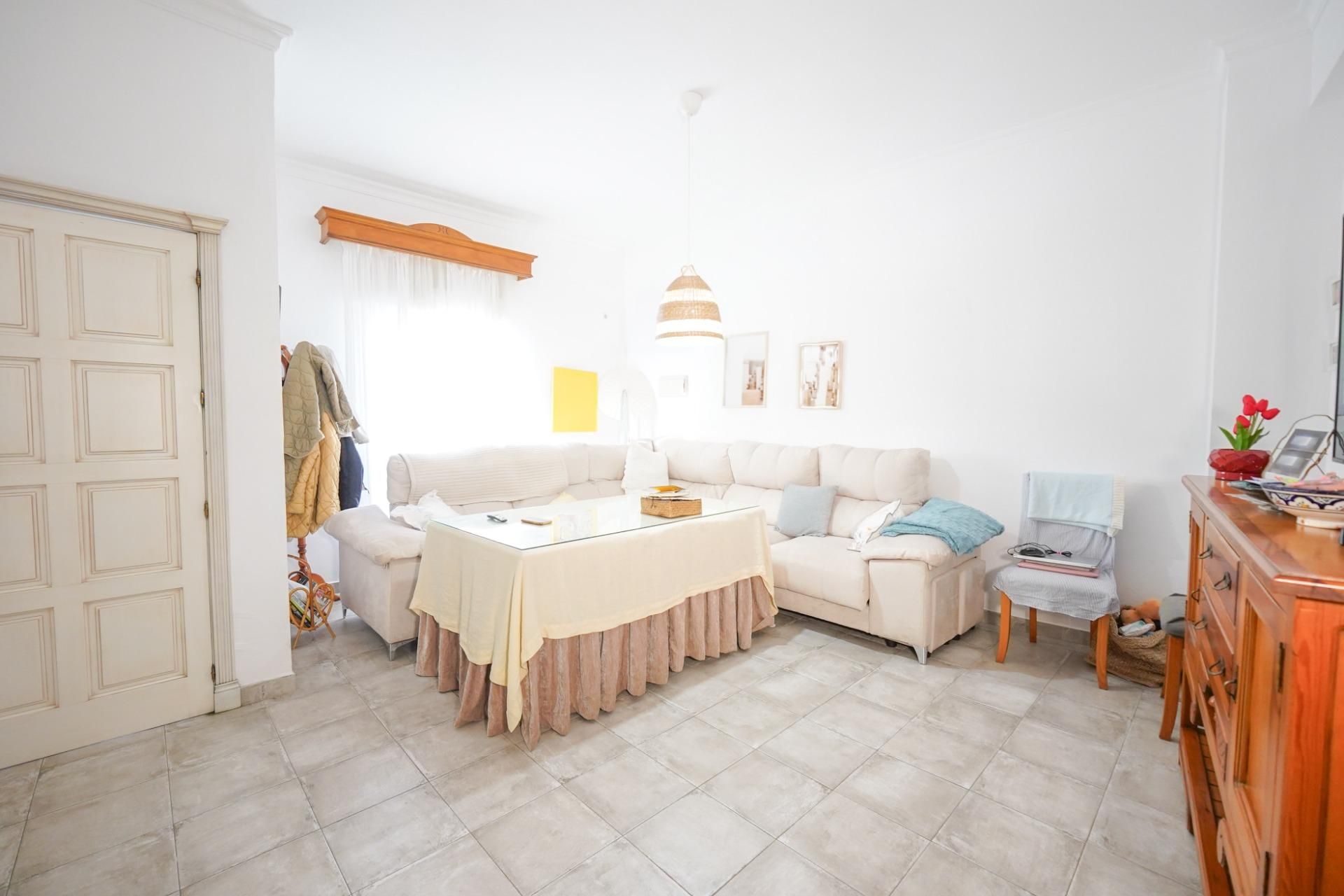 Sala d'estar de Casa o xalet en venda en Los Molares amb Terrassa