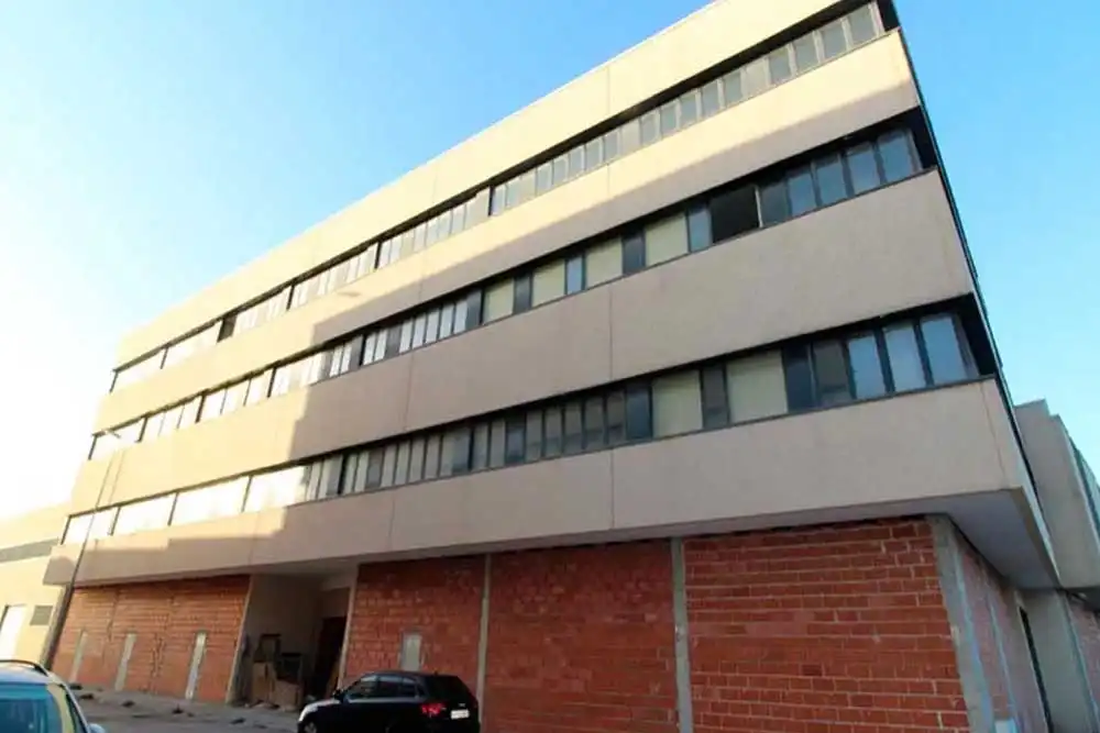 Buildings for sale in Estación - Los Manantiales