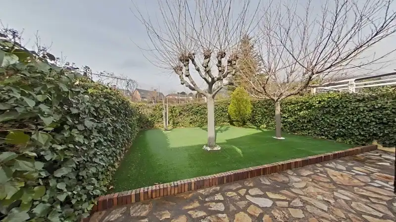 Jardí de Casa adosada en venda en Valdemanco amb Calefacció, Jardí privat i Terrassa