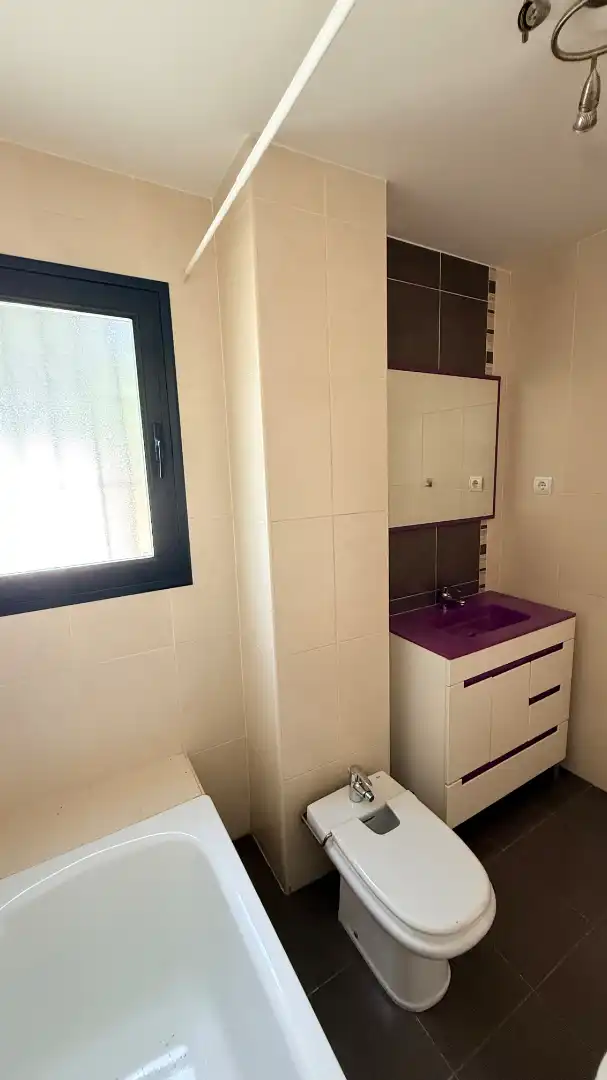 Baño de Piso en venta en Mijas con Aire acondicionado, Jardín privado y Terraza