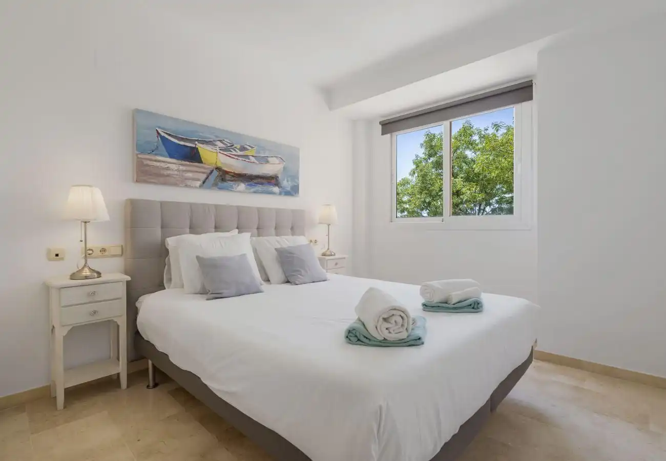 Bedroom of Apartments for rent in Marbella  with Air Conditioner, Private garden and Furnished