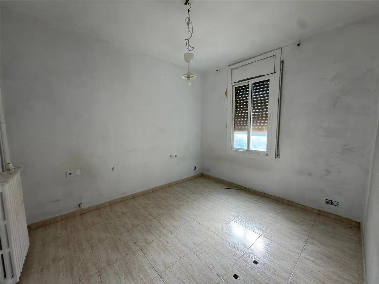 Habitación de Piso en venta en Figueres con Calefacción