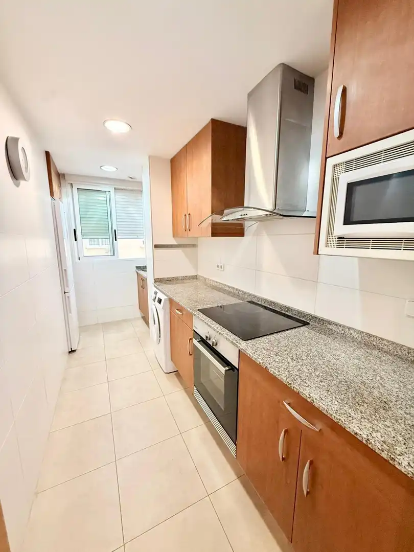 Appartamento con terrazza in affitto a Calle general avilés, imagen 18