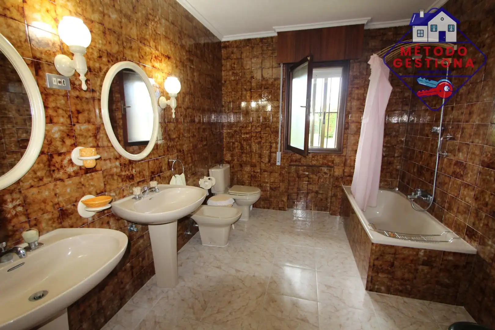 Baño de Casa o chalet en venta en Camargo con Jardín privado y Piscina