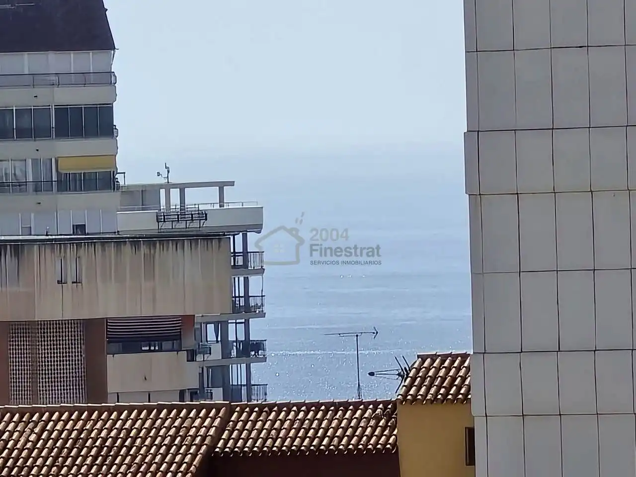 Vista exterior de Pis en venda en Benidorm amb Aire condicionat, Terrassa i Moblat