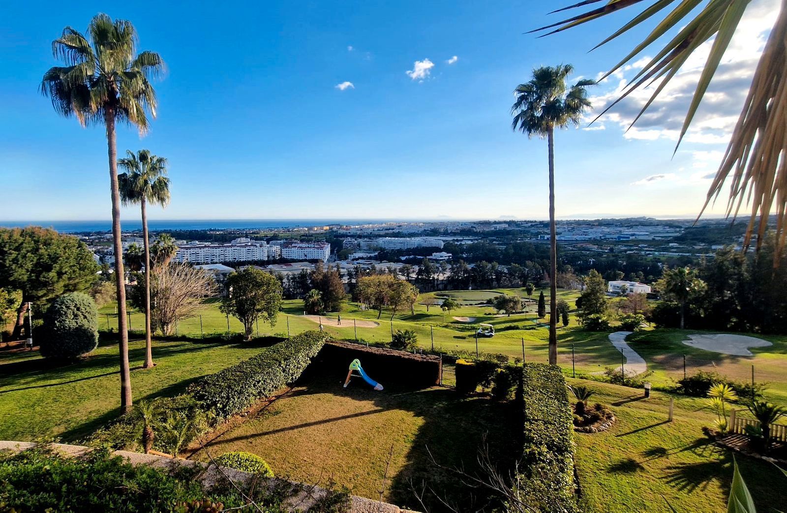 Vista exterior de Pis en venda en Marbella amb Aire condicionat, Calefacció i Terrassa