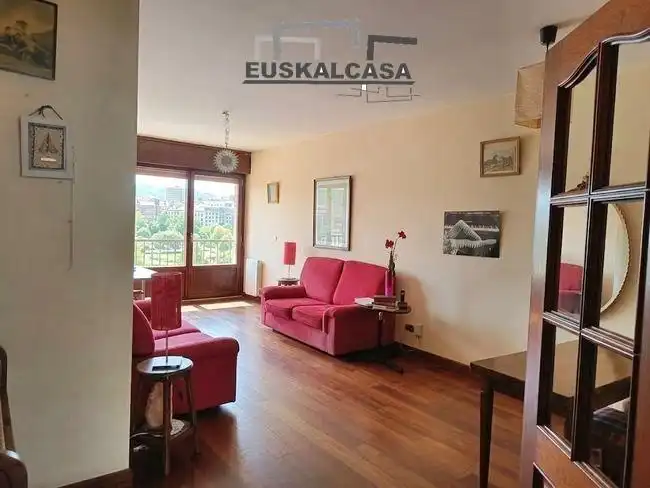 Sala de estar de Piso en venta en Bilbao  con Terraza y Trastero