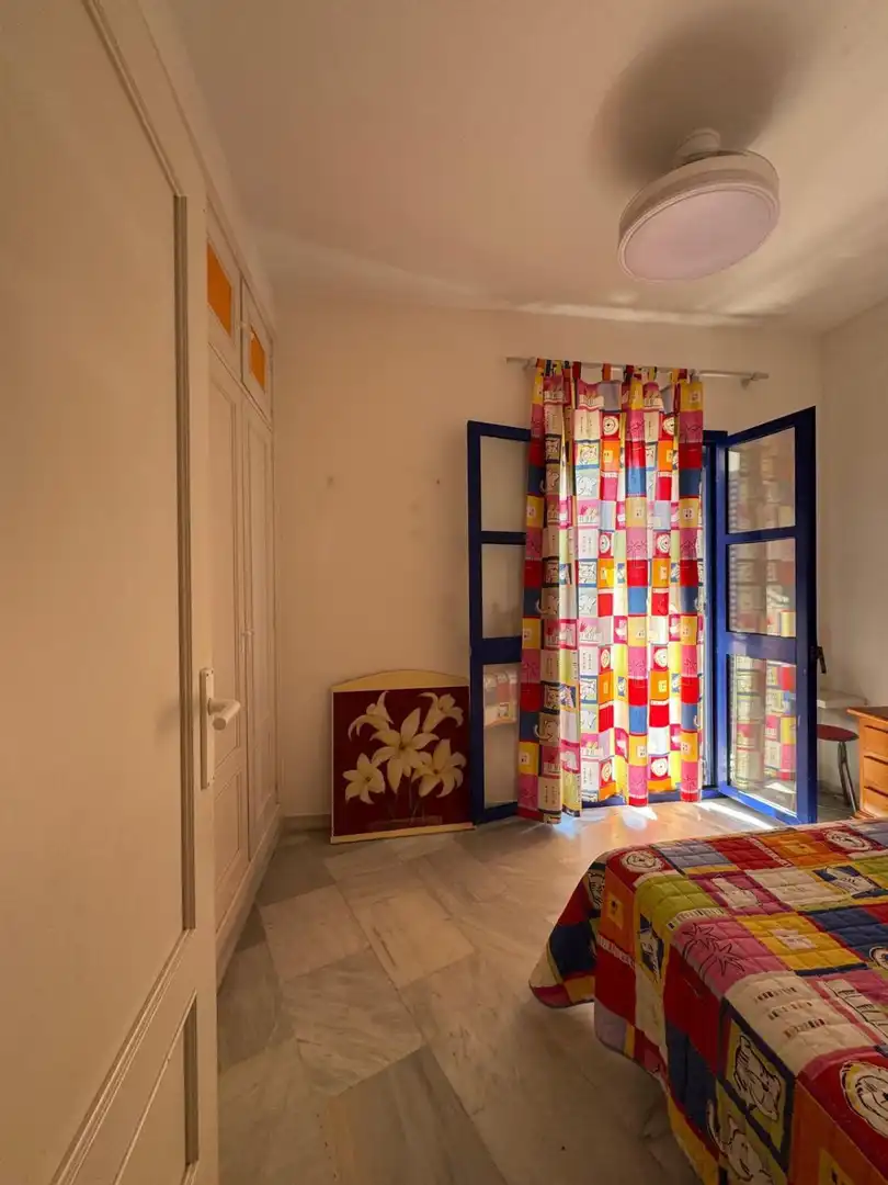 Schlafzimmer von Wohnung zur Miete in Centro