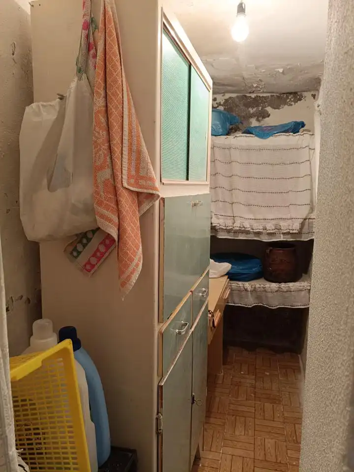 Dormitori de Casa o xalet en venda en Sabiñán amb Jardí privat, Terrassa i Moblat