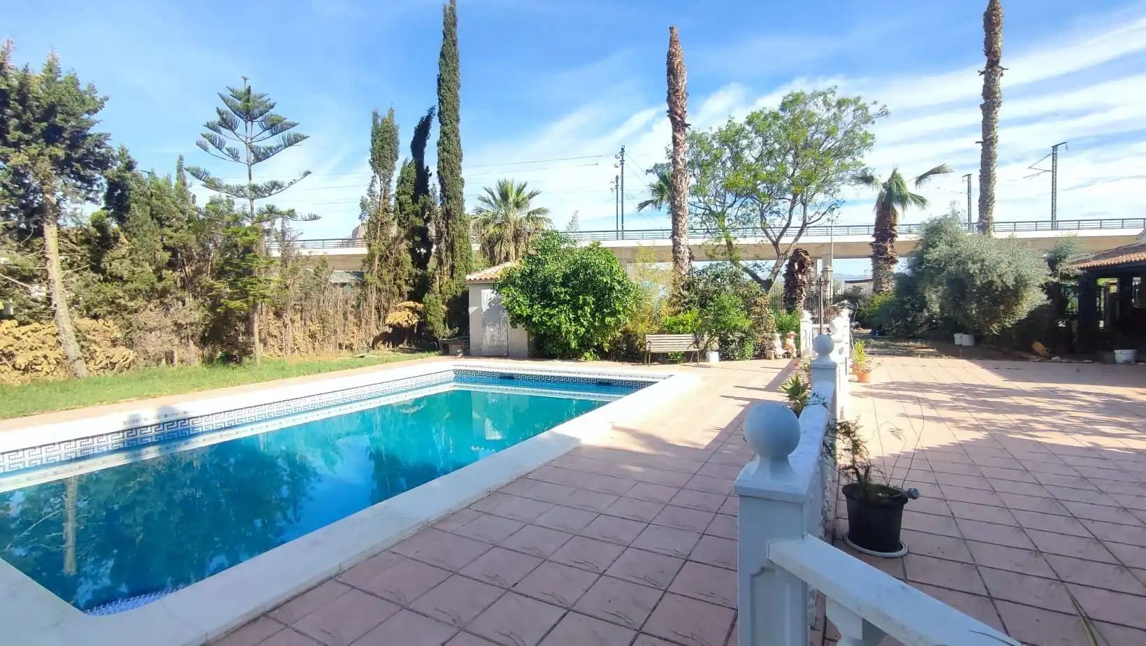 Piscina de Casa o xalet en venda en Orihuela amb Jardí privat, Terrassa i Traster