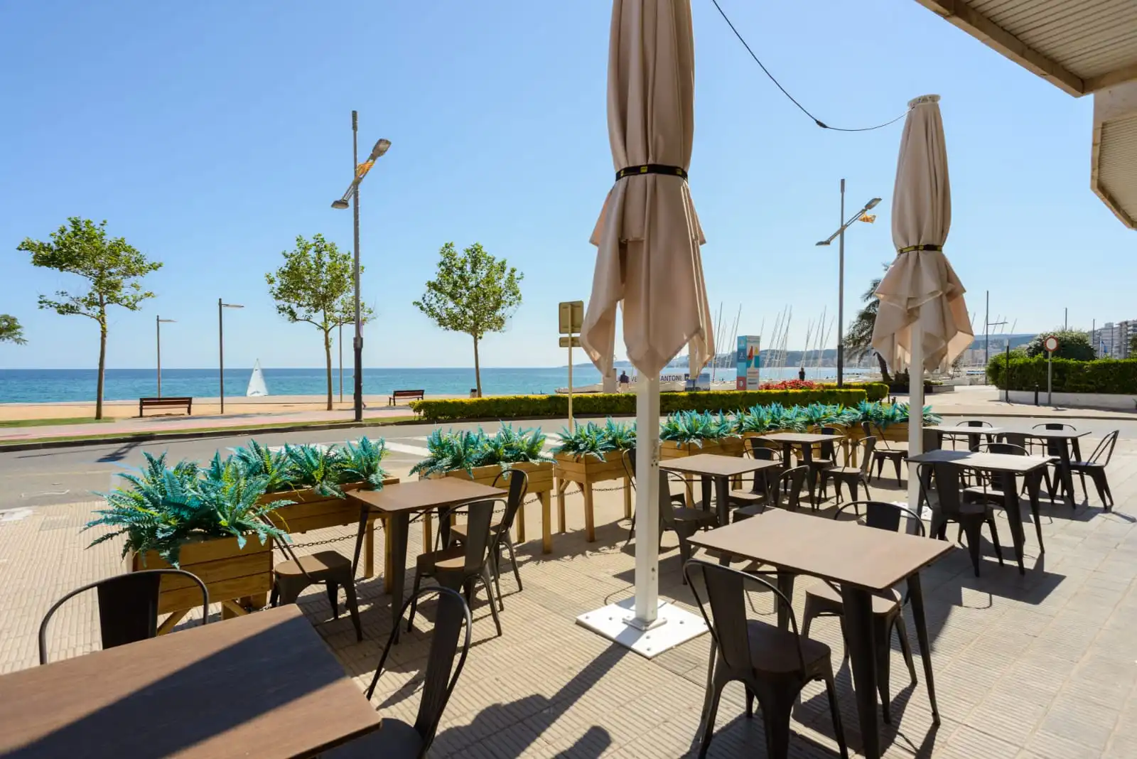 Gewerbefläche zum Verkauf in Passeig del Mar, imagen 9