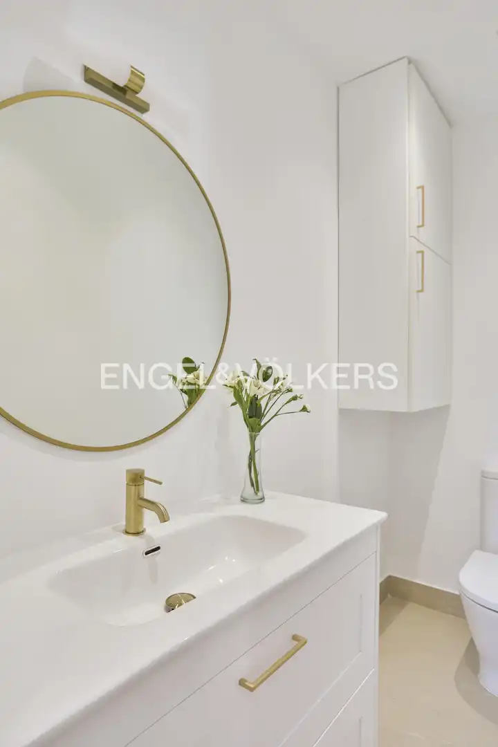 Badezimmer von Wohnung zur Miete in Centro
