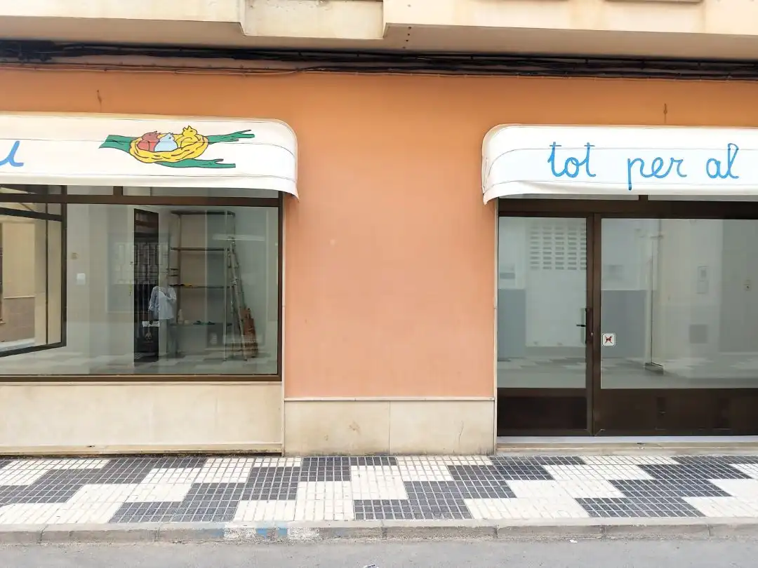Local comercial de lloguer a Calle Albalat 13-A, imagen 2