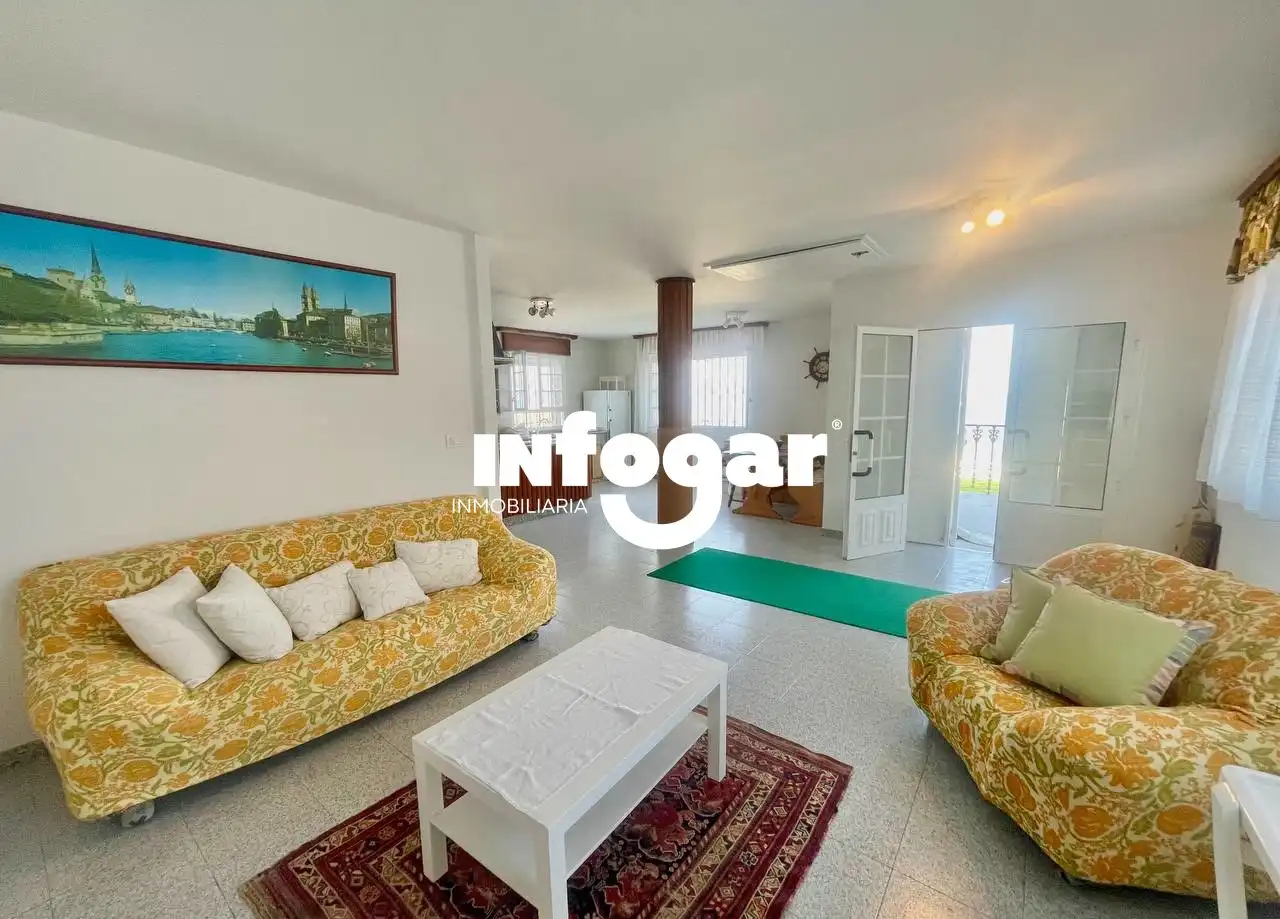 Sala d'estar de Casa o xalet de lloguer en Oia amb Jardí privat, Terrassa i Piscina