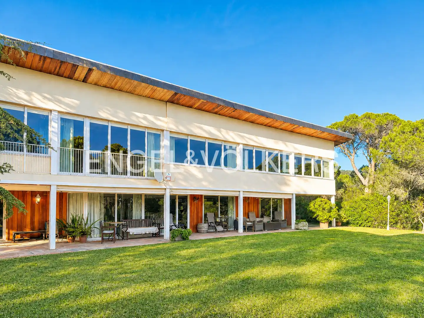 Exterior view of Houses for sale in Sant Andreu de Llavaneres  with Heating, Private garden and Terrace