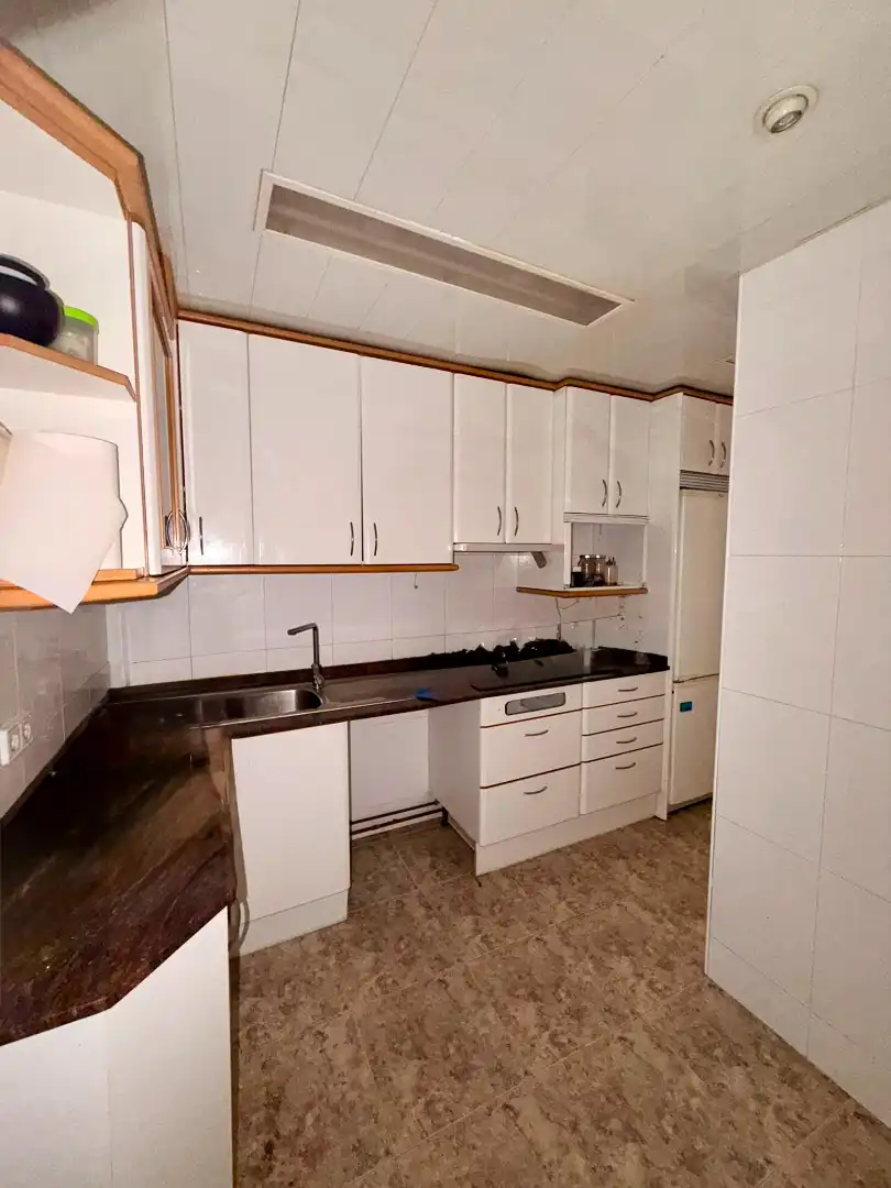 Cocina de Piso en venta en Barcelona con Aire acondicionado, Horno y Balcón