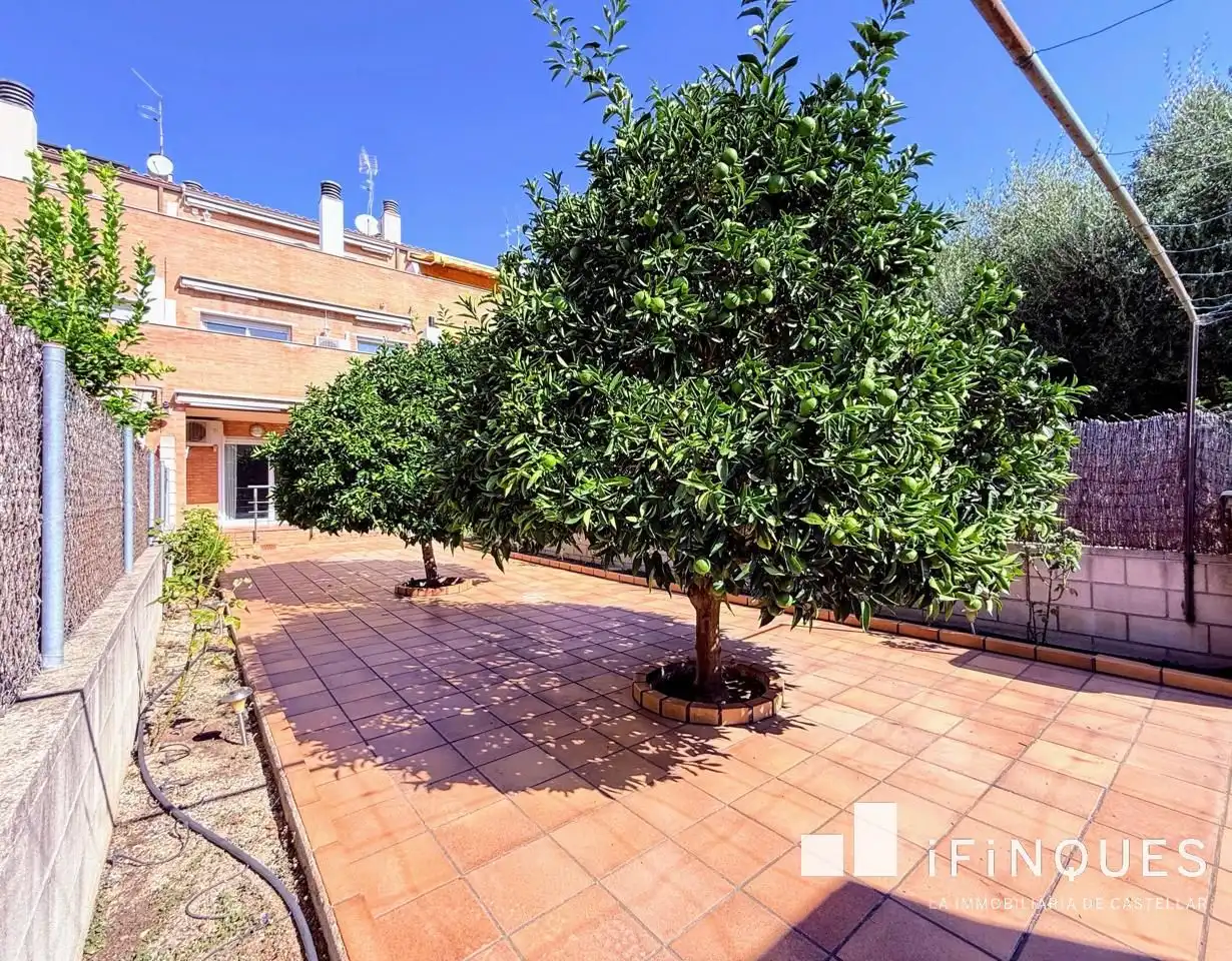 Terraza de Casa o chalet en venta en Castellar del Vallès con Aire acondicionado, Calefacción y Jardín privado