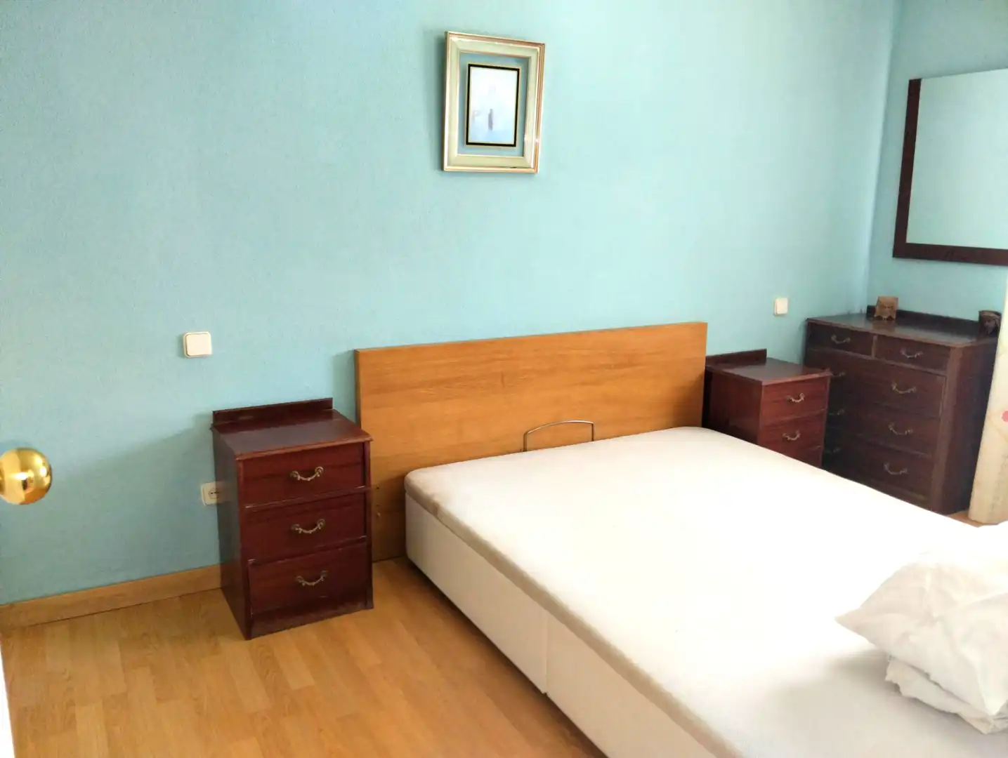 Habitación de Casa adosada en venta en San Lorenzo de El Escorial con Aire acondicionado, Calefacción y Jardín privado
