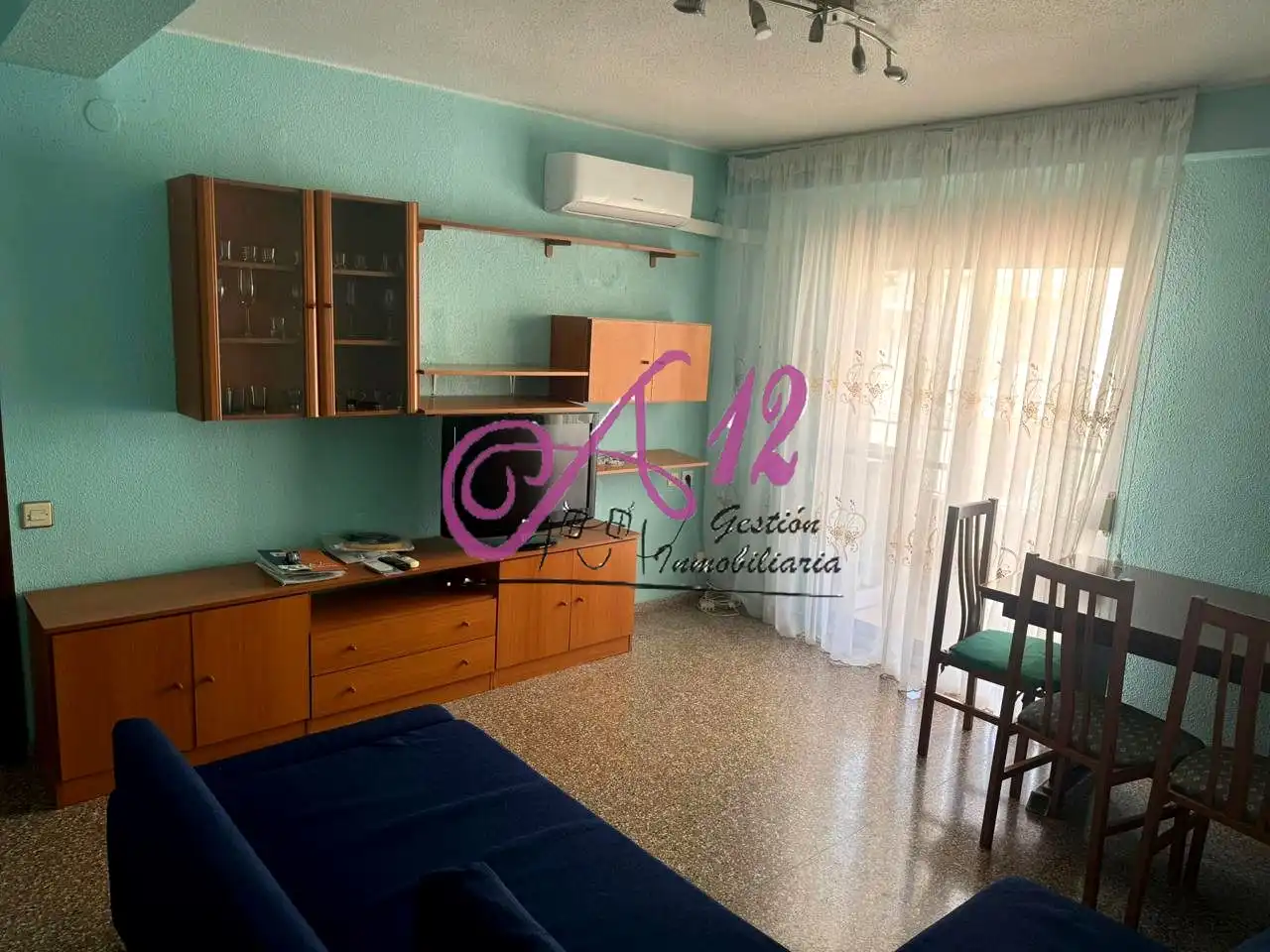 Piso con terraza en alquiler en Carrer de Pere Cabanes, imagen 2