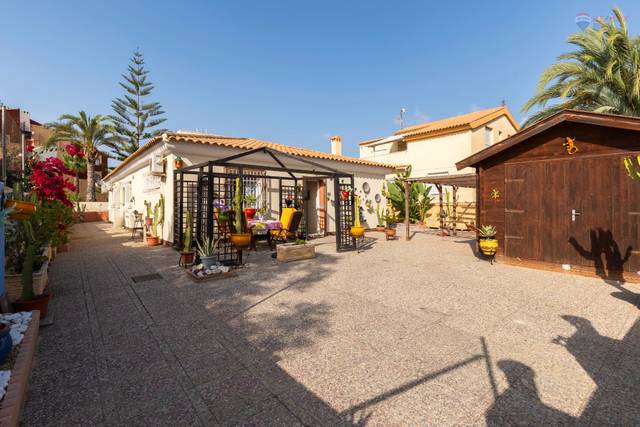 Casa-chalet en Venta en Avenida Ciudad de Castellón en Vera Playa Naturista