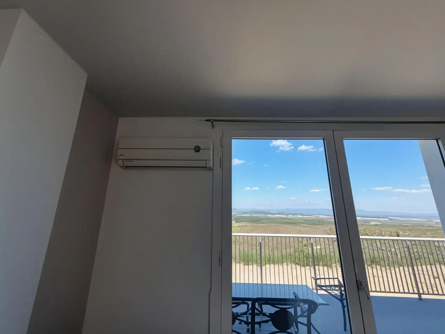 Detached house with terrace to rent in Calle NAVARRO REVERTER, imagen 11