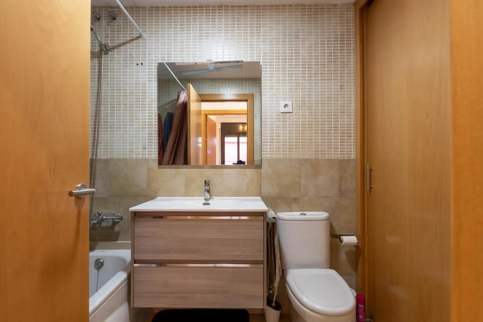 Bathroom of Duplexes for sale in Terrassa