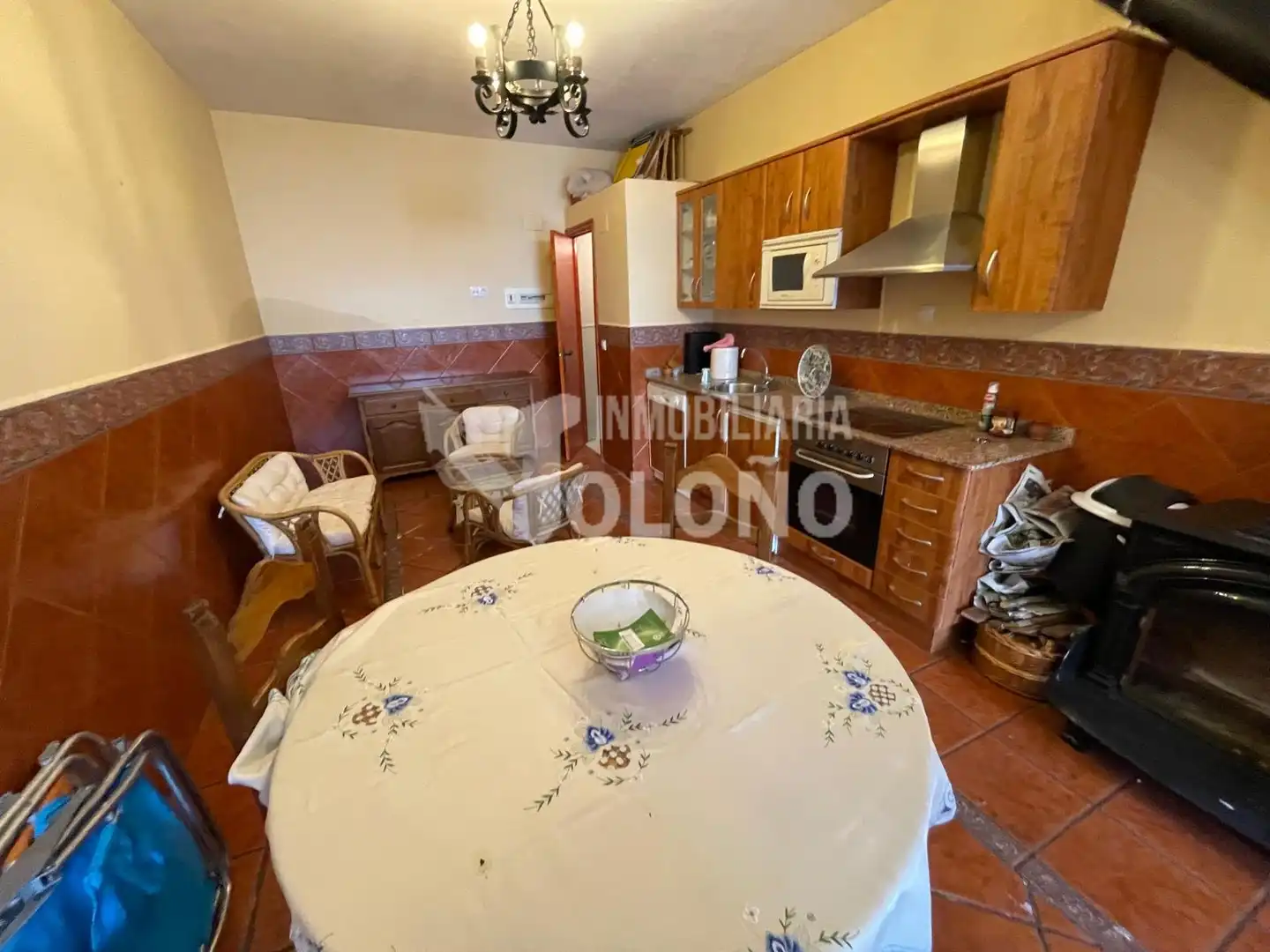 Cuina de Local en venda en Castañares de Rioja amb Moblat