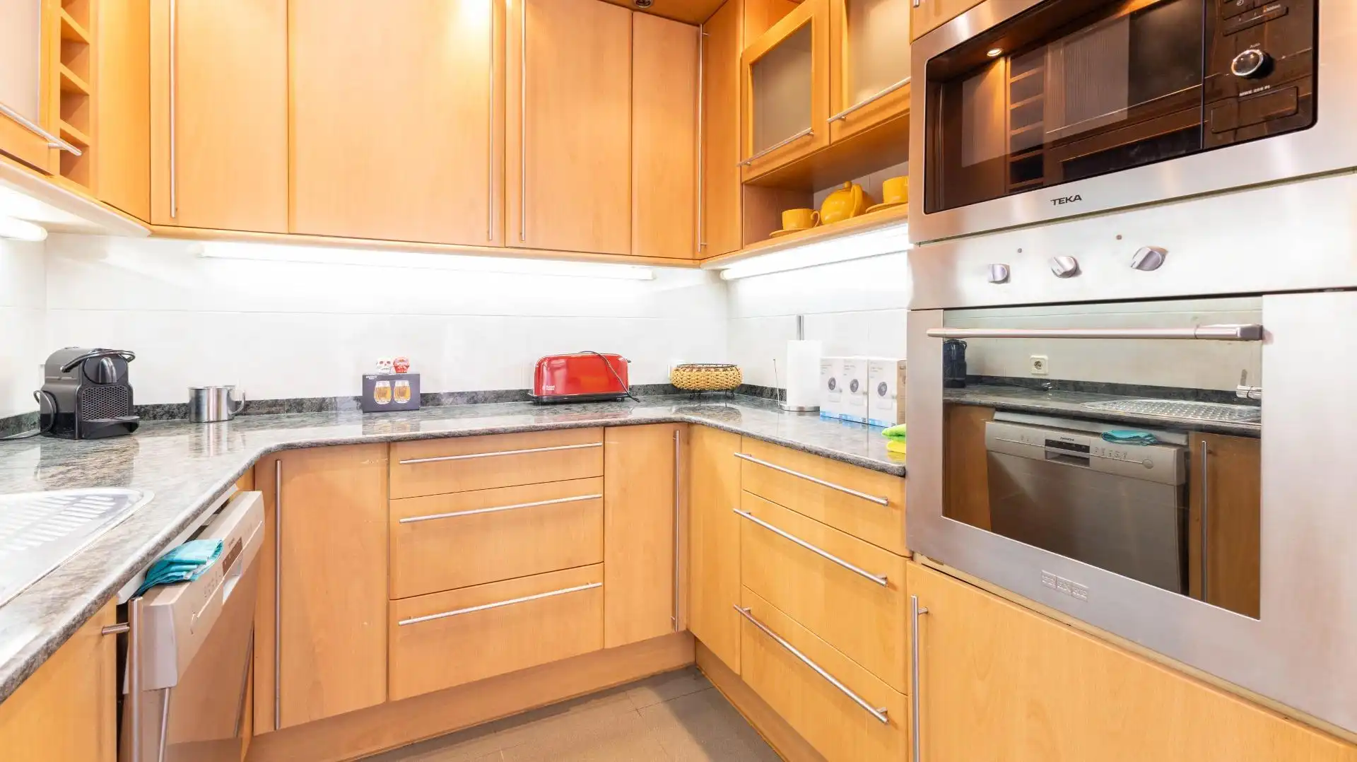 Kitchen of Flat for sale in Barcelona  with Air Conditioner, Heating and Parquet flooring
