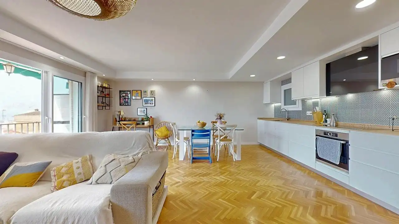 Sala de estar de Piso en venta en El Masnou con Aire acondicionado, Calefacción y Parquet
