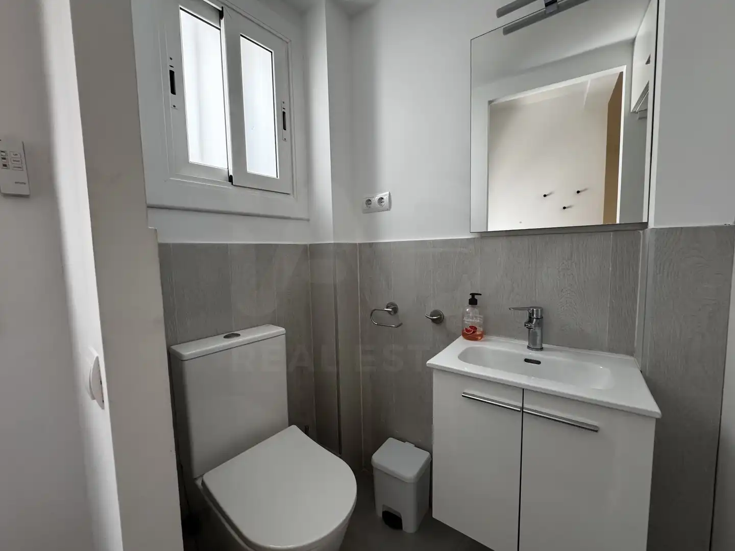 Bathroom of Flat for rent in Sitges  with Air Conditioner