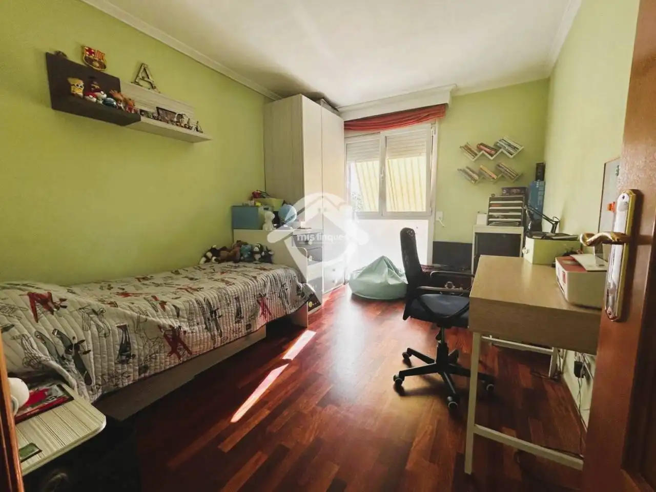 Habitación de Piso en venta en Sabadell con Aire acondicionado, Calefacción y Parquet