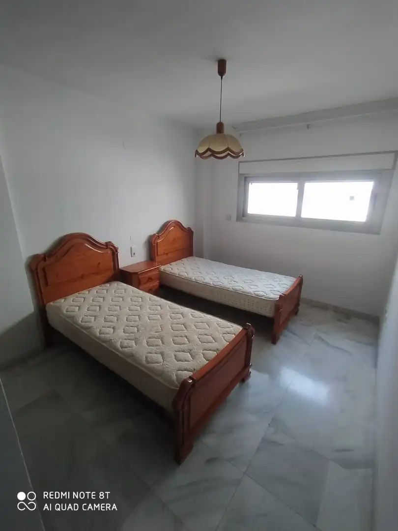 Habitación de Piso de alquiler en Córdoba con Aire acondicionado, Calefacción y Trastero