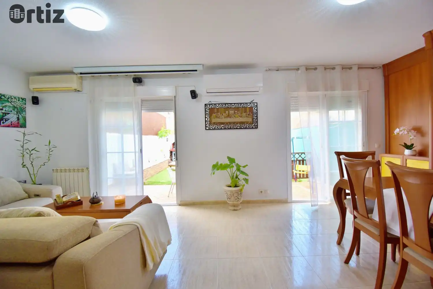 Sala de estar de Casa o chalet en venta en Loeches con Aire acondicionado, Calefacción y Terraza