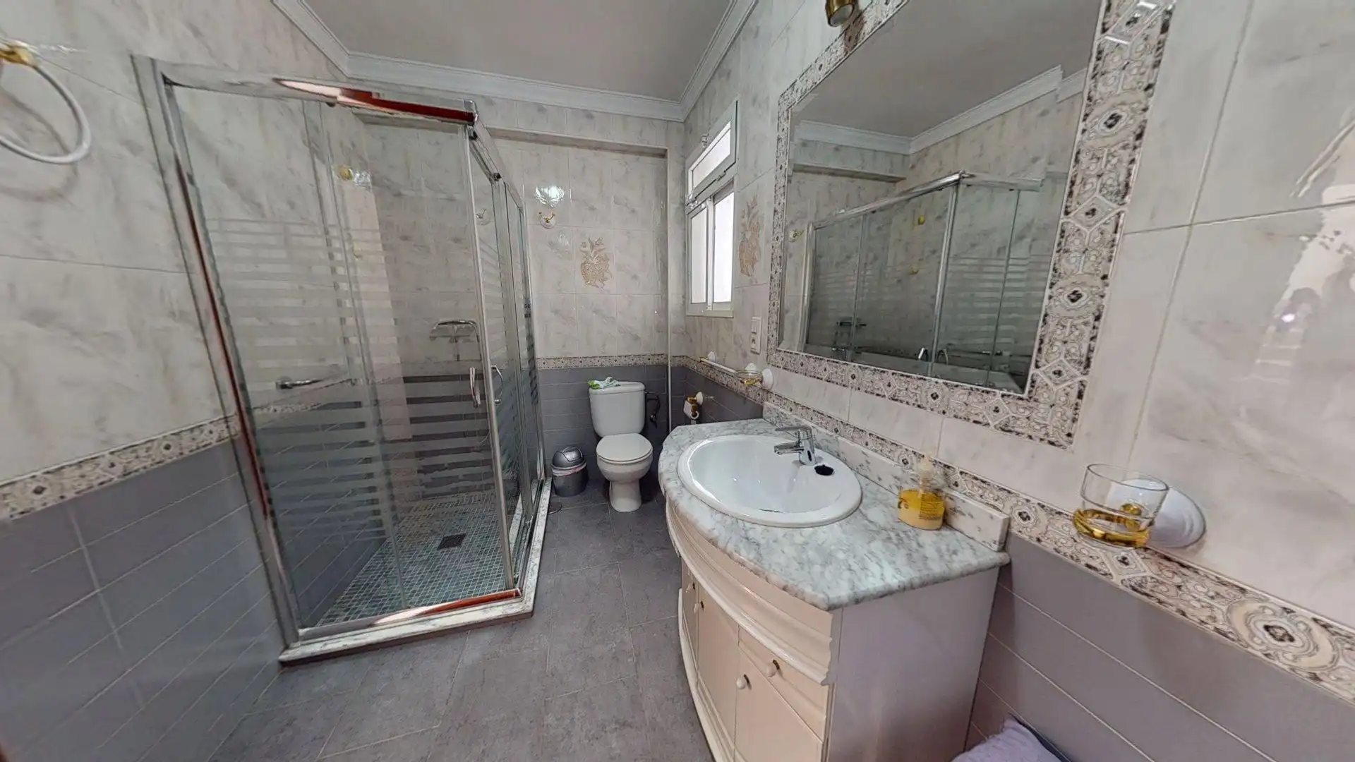 Baño de Casa o chalet en venta en Campillos con Jardín privado, Terraza y Amueblado