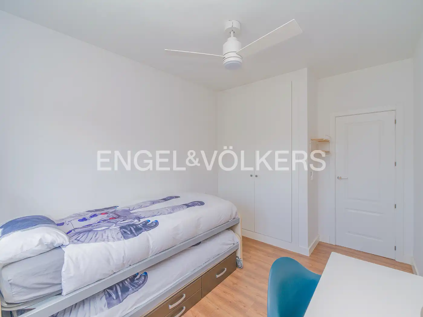 Habitación de Casa o chalet en venta en El Campello con Aire acondicionado, Calefacción y Jardín privado