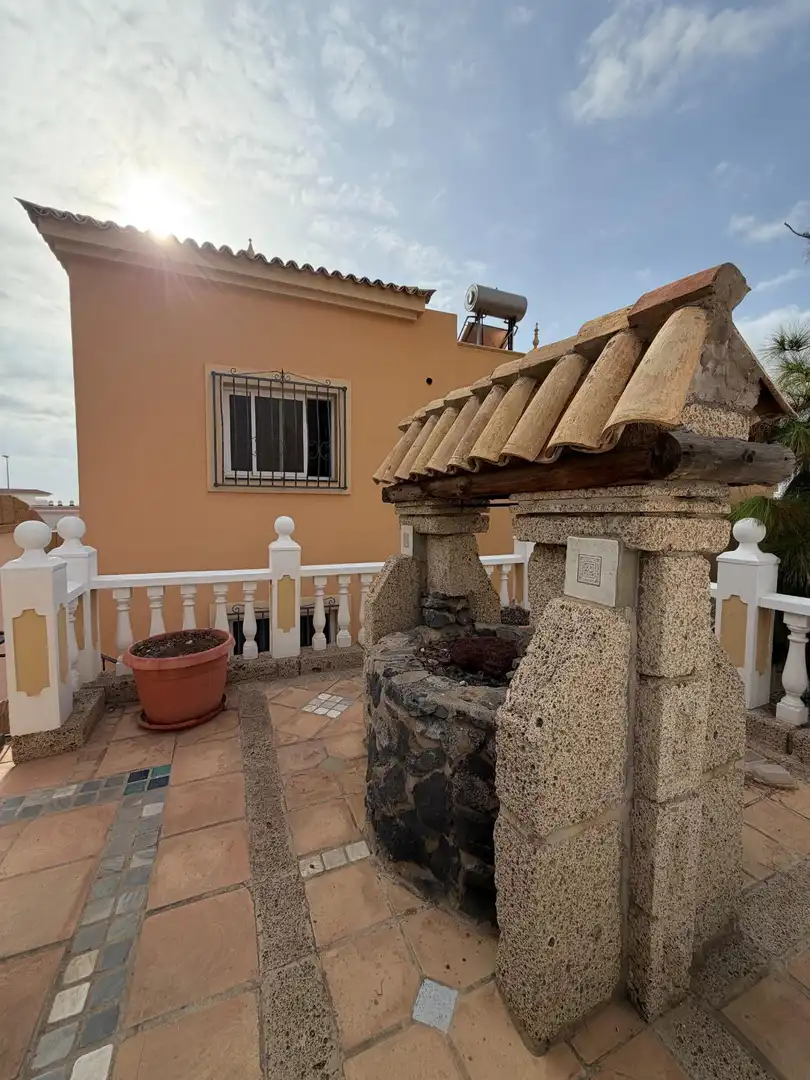 Detached house with terrace for sale in Costa Adeje, imagen 3