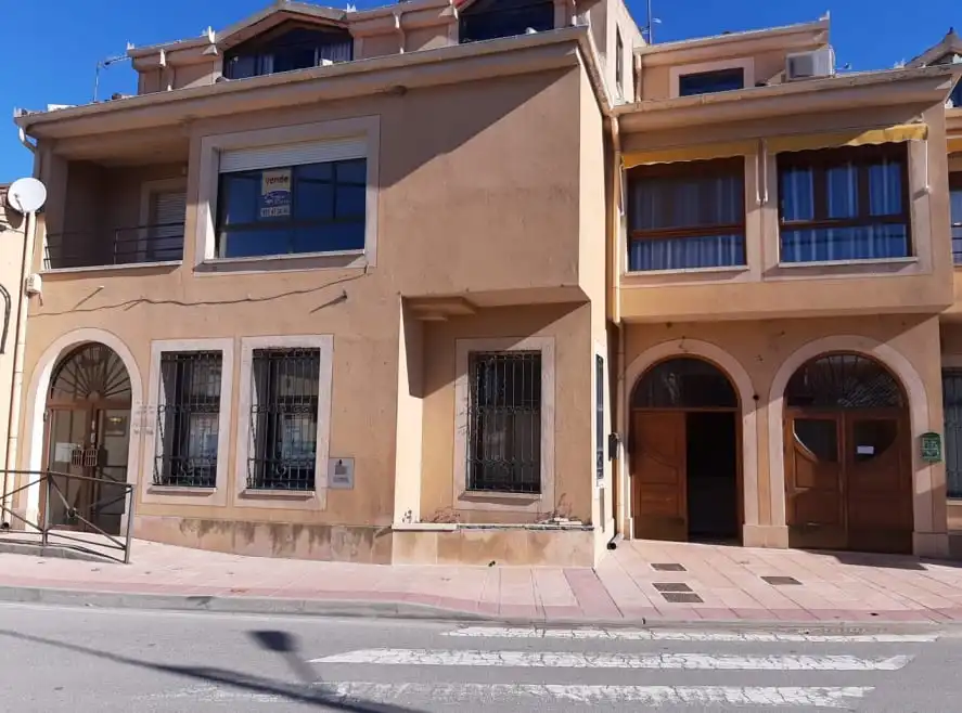 Business premises for sale in C/ Alfonso de la Hoz