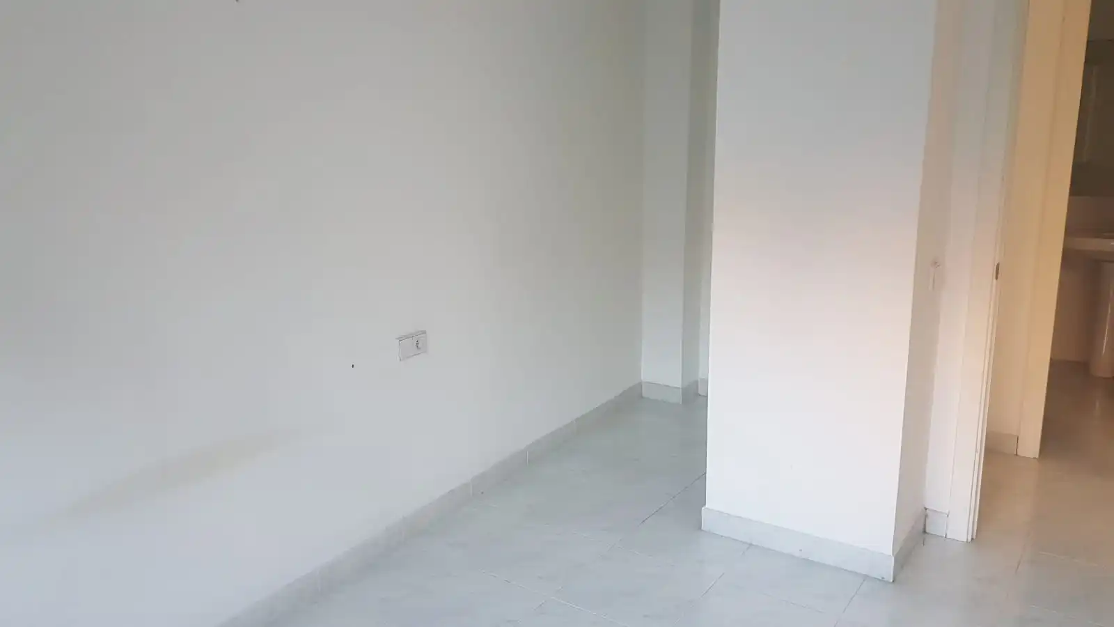 Piso en venta en Girona con Calefacción, Terraza y Horno