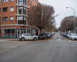 Vista exterior de Local en venda en  Madrid Capital