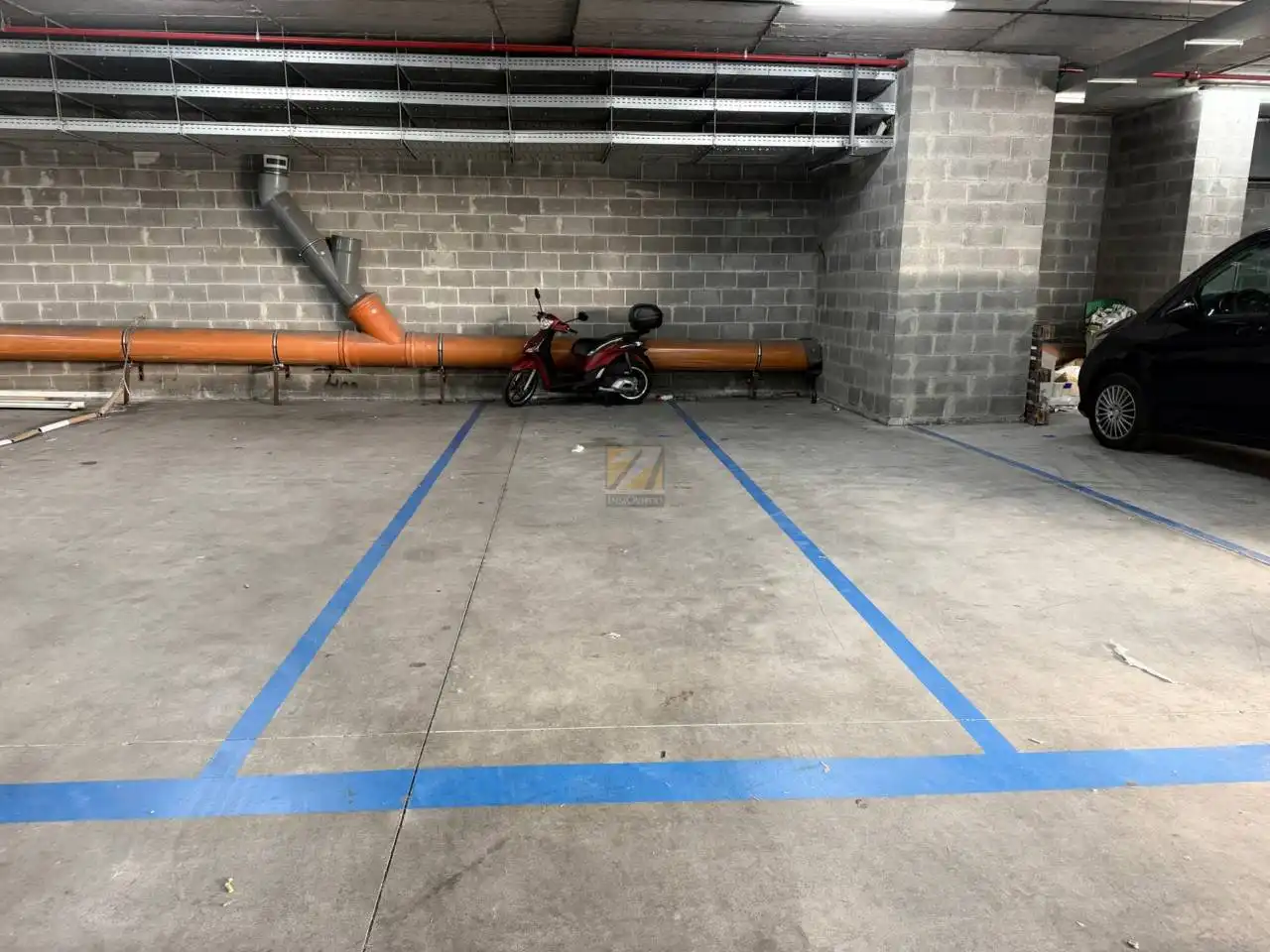 Parkplatz von Geschaftsraum zur Miete in Oviedo  mit Klimaanlage und Alarm