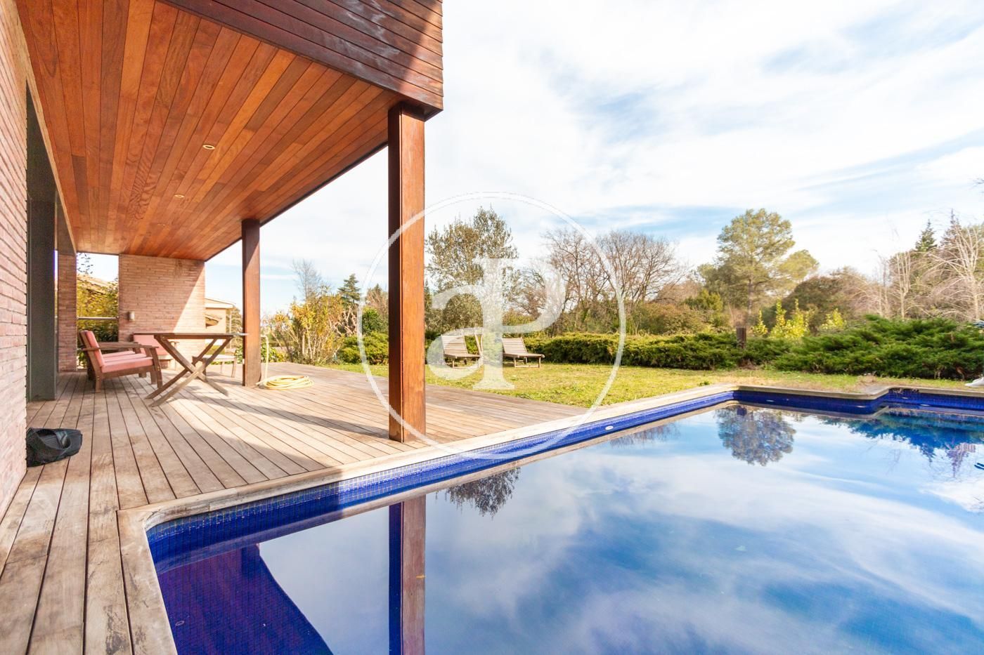 Swimming pool of House or chalet for sale in Sant Cugat del Vallès  with Air Conditioner, Heating and Private garden