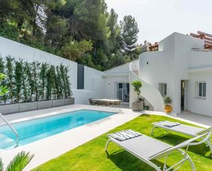 Piscina de Casa o xalet en venda en Marbella amb Aire condicionat, Jardí privat i Terrassa