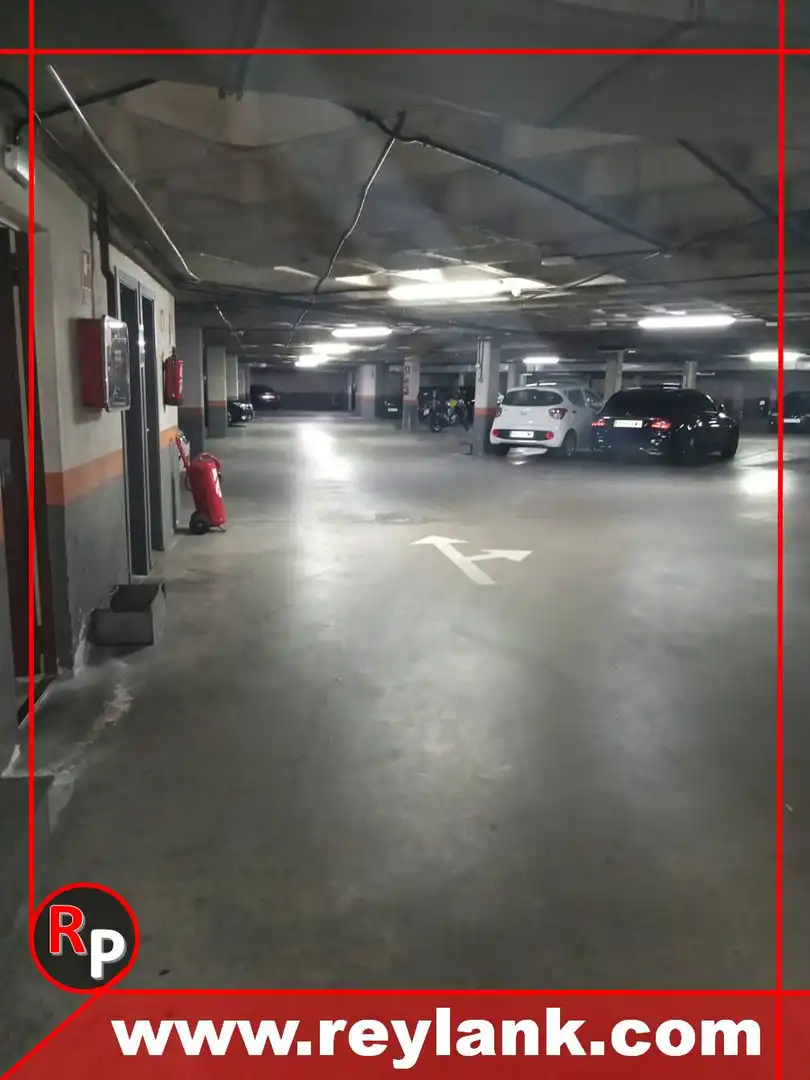 Parkplatz von Garage zum Verkauf in Coslada
