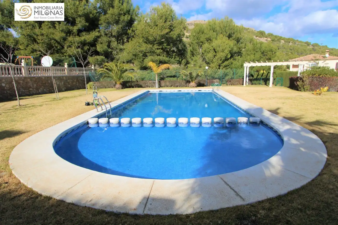 Piscina de Casa o xalet en venda en L'Alfàs del Pi amb Aire condicionat, Calefacció i Jardí privat