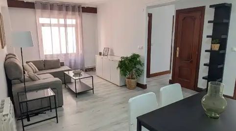 Foto 2 de Piso de alquiler en Rúa Álvaro Cunqueiro, 35, Esteiro, Ferrol