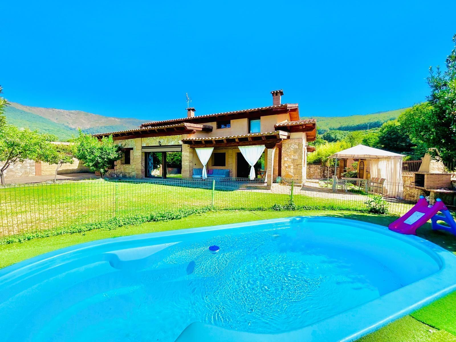 Jardí de Casa o xalet en venda en Jarandilla de la Vera amb Aire condicionat, Jardí privat i Traster