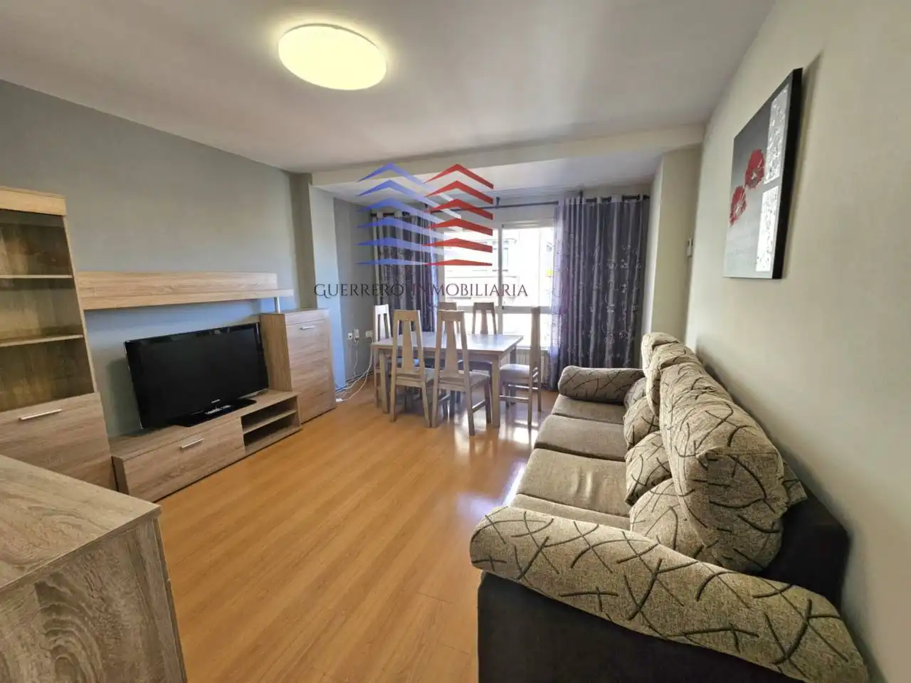 Wohnzimmer von Wohnungen zur Miete in Ourense Capital  mit Heizung, Parkett und Möbliert
