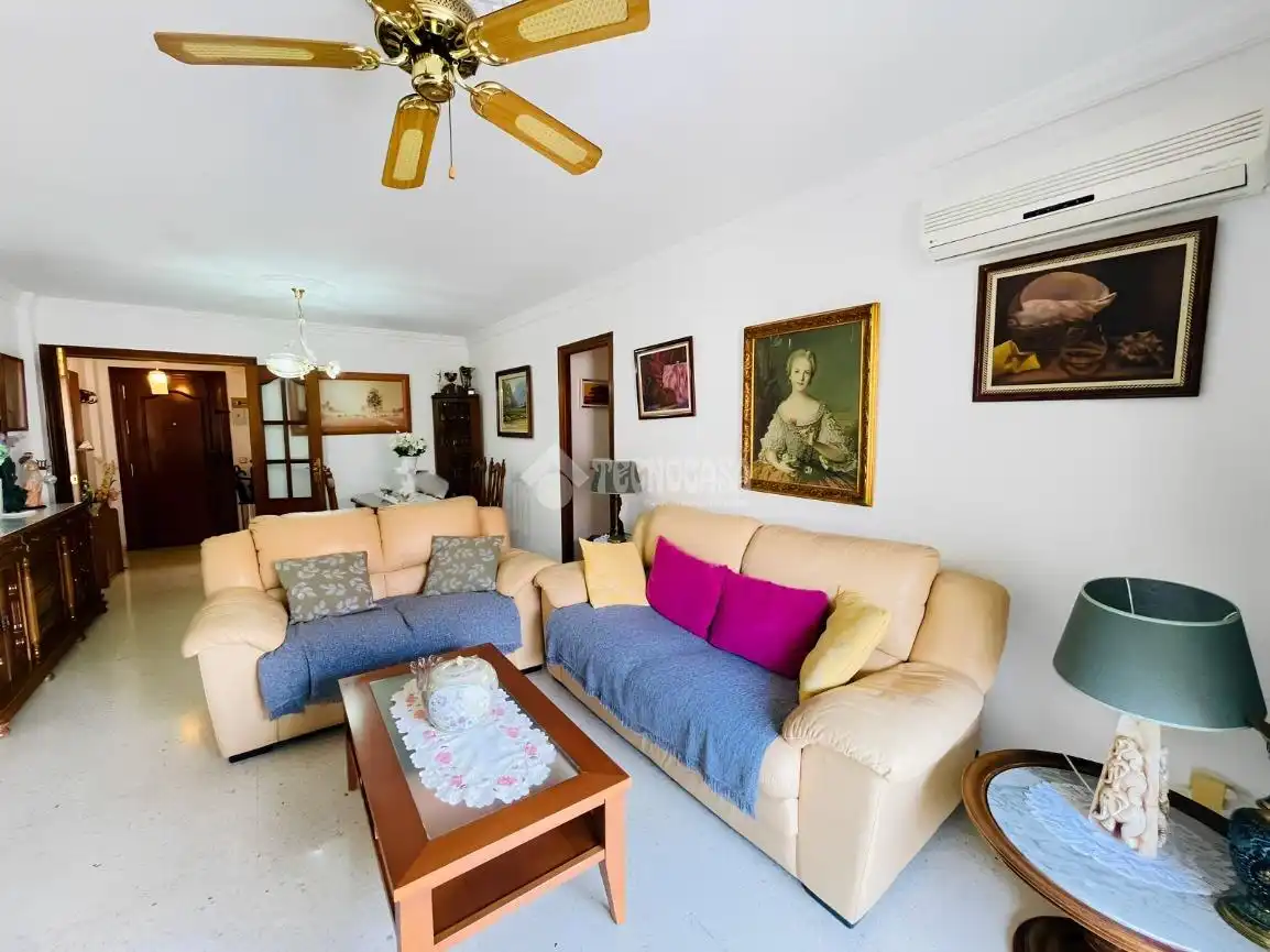 Sala de estar de Piso en venta en Fuengirola con Terraza