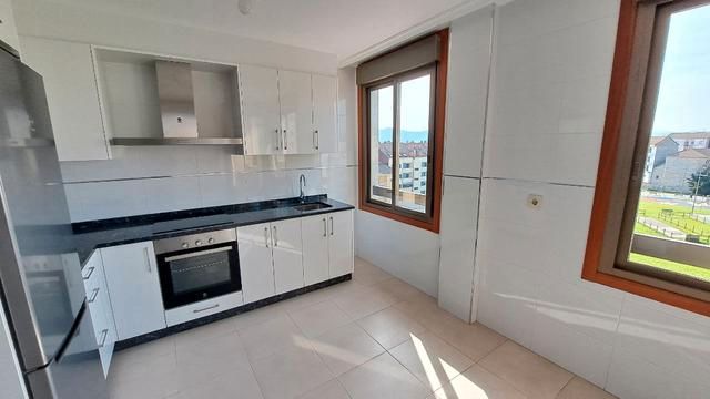 Kitchen of Flat to rent in Ourense Capital   with Heating, Furnished and Oven